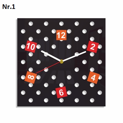 Zegar kwadratowy w białe kropki